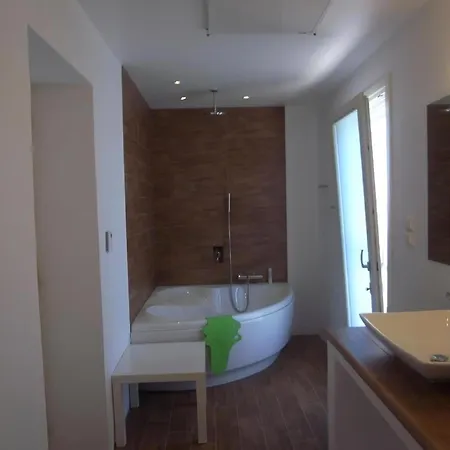 Holiday home Mit Privatem Pool, Ruhig Und Zentral Naousa (Paros)