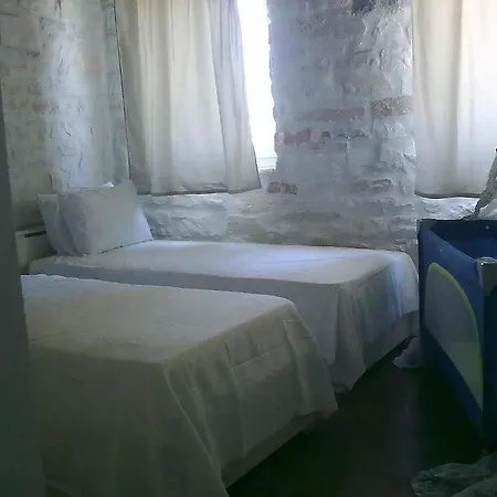 Mit Privatem Pool, Ruhig Und Zentral Holiday home